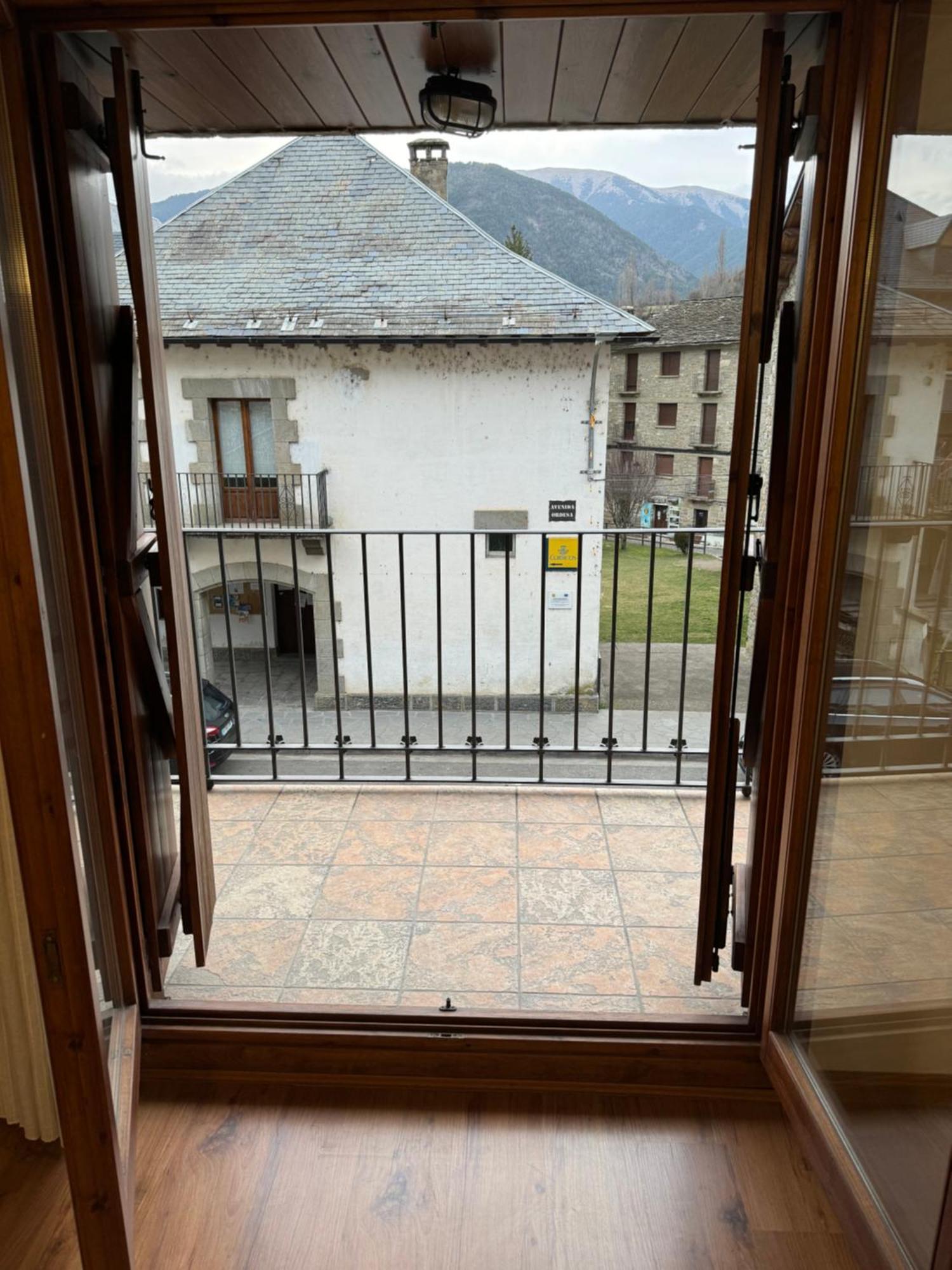 Apartamento La Boira Broto Esterno foto